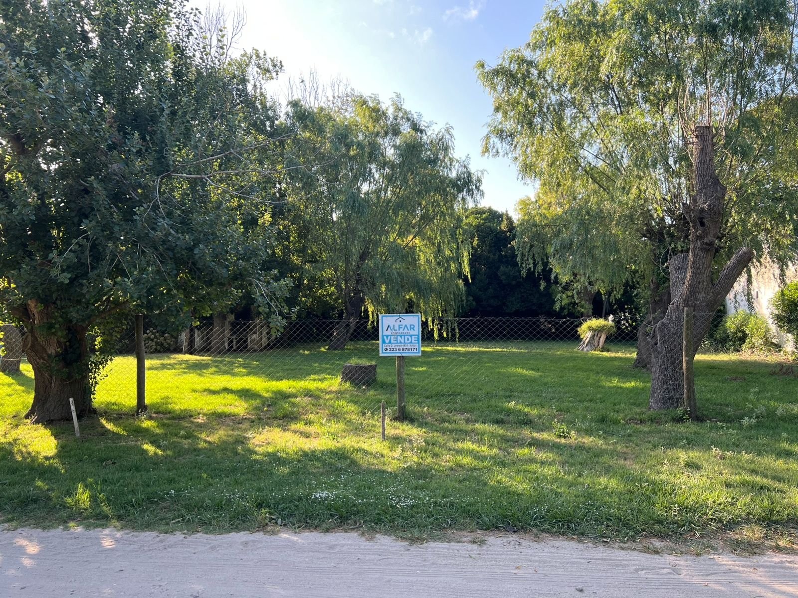 LOTE EN VENTA BARRIO ALFAR - Medio 2